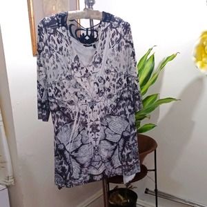 Apt 9 plus size handkerchief hem top.Womens top.